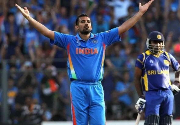 10 most accurate bowlers